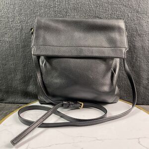 Vince Camuto Black Genuine Leather Crossbody Bag Minimalist Urban Classic Purse
